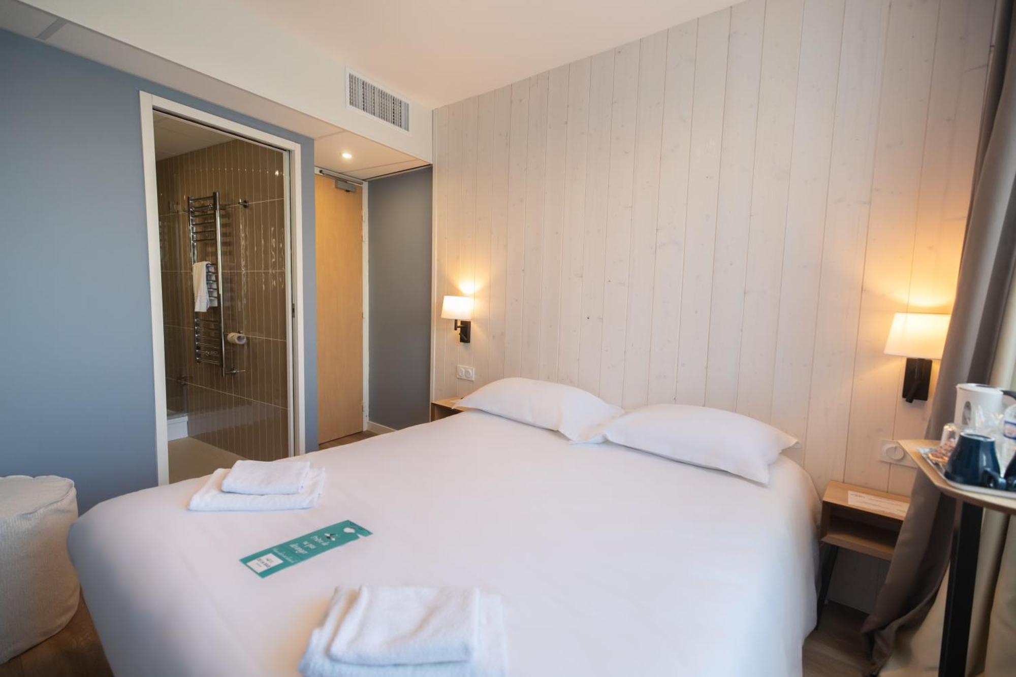 Hotel De La Baie 3*